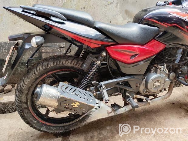Bajaj Pulsar 150 . 2018