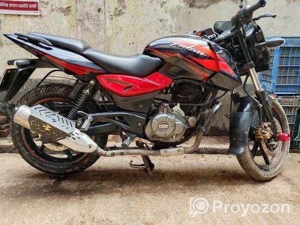 Bajaj Pulsar 150 . 2018