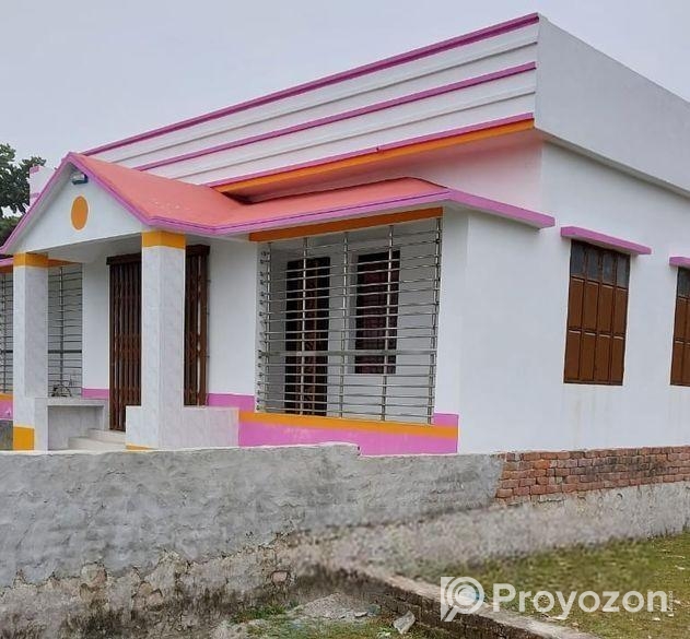 আধুনিক ডিজাইনের বাংলো বাড়ি বিক্রয়