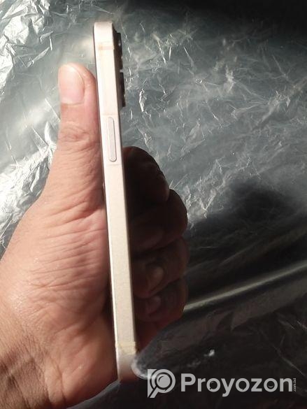 Apple iPhone 13 (Used)
