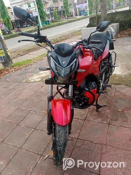 Hero Thriller 160R Refresh 2022