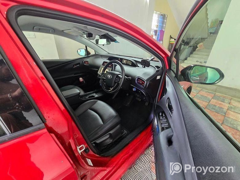 Toyota Prius . 2019