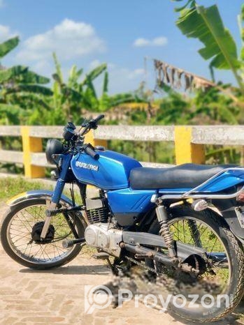 Suzuki AX4 . 1999