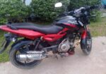 Bajaj Pulsar 150 . 2016