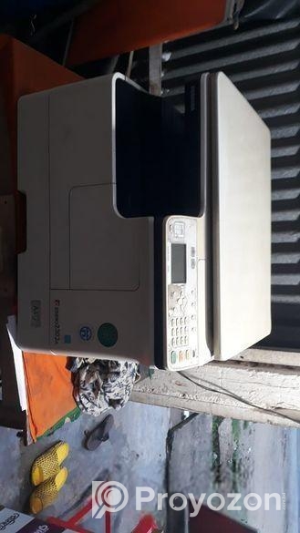এই ফটোকপি মেশিনটি বিক্রি করা হবে