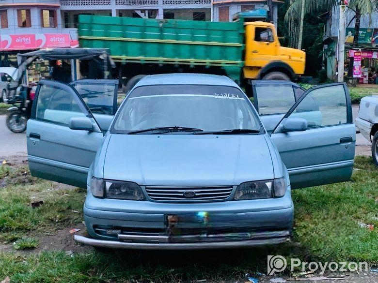 Toyota Corsa . 1997