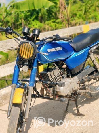 Suzuki AX4 . 1999