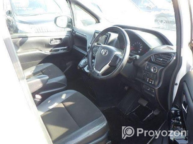 Toyota Noah 2020