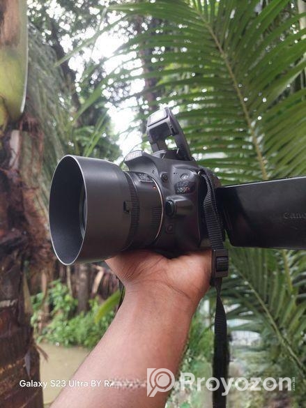 Camera,, canon 200D with 50mm STM prime lens 1.8..