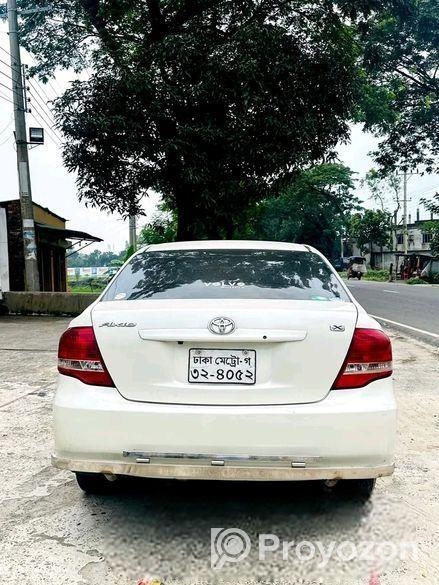 Toyota Axio . 2010
