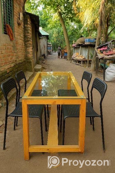 খুব সুন্দর 4টা চ্যেয়ার সহ টেবিল
