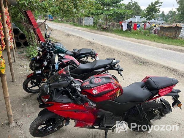 Yamaha R15 . 2021
