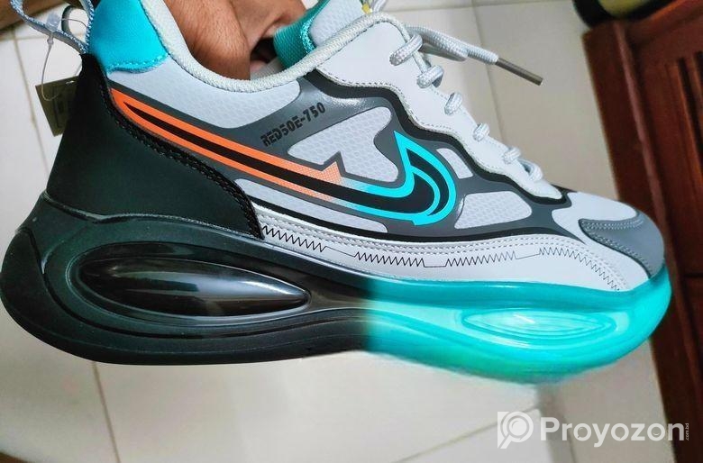 Fresh Sneaker