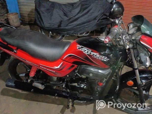 Honda CBR . 2025