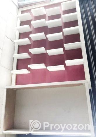 এটা চওড়া 4.5 ফুট এবং লম্বা ৮ ফুট, ফ্রেস কনডিশন, কোন ভাংঙ্গা নেই ,