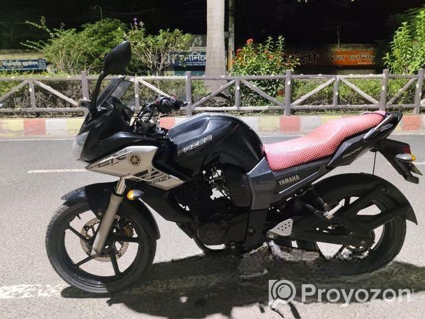 Yamaha Fazer ` 2016