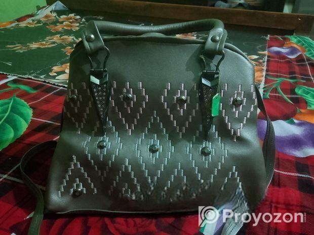 Hand bag