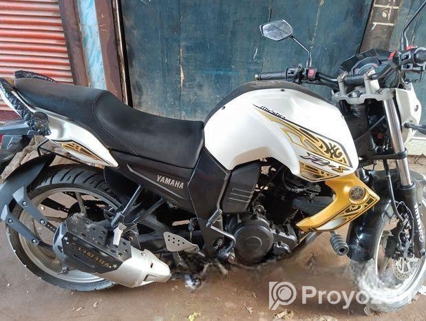 Yamaha FZS ` 2015