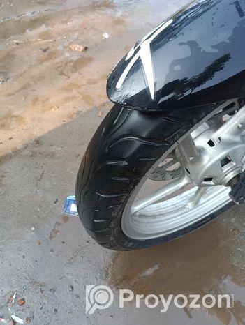 Yamaha FZS ` 2015