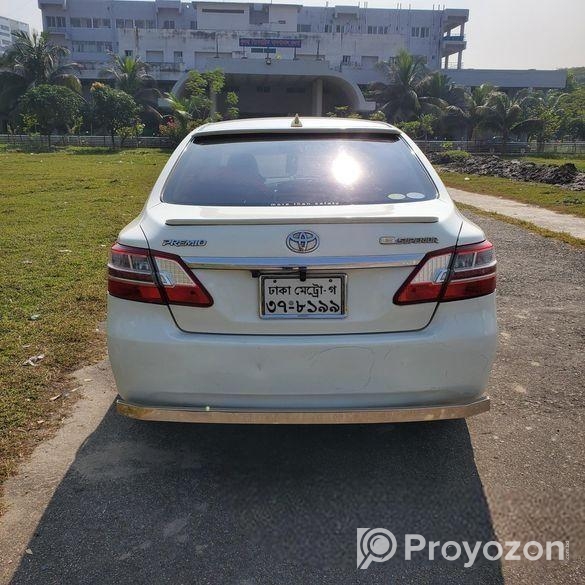 Toyota Premio 2011