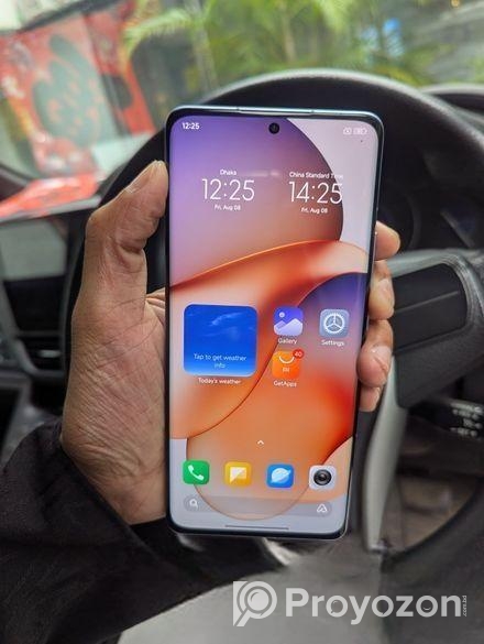 Xiaomi 12 Pro phone
