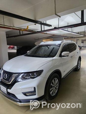 Nissan X-Trail . 2017