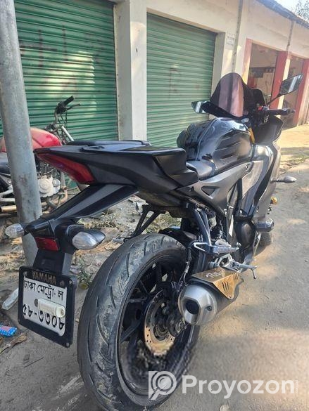 Yamaha R15 V4 . 2021