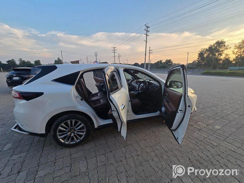 Toyota Harrier 2018