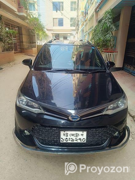 Toyota Fielder 2015