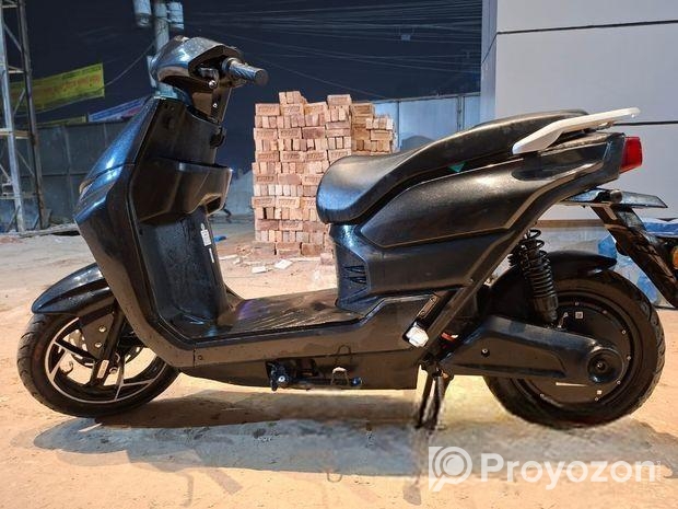 Yadea S3 2025