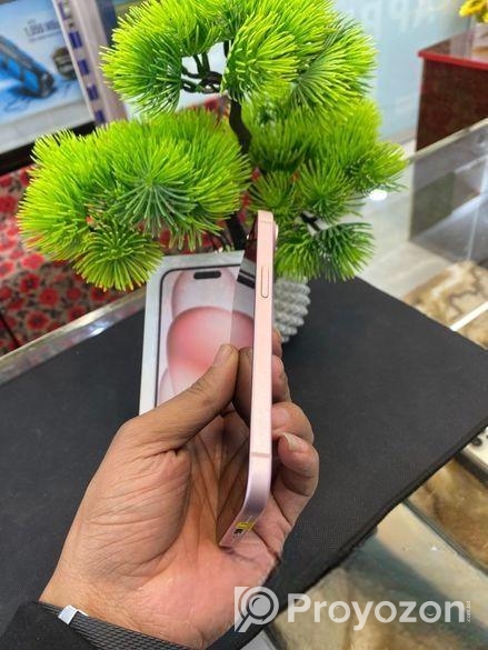 Apple iPhone 15