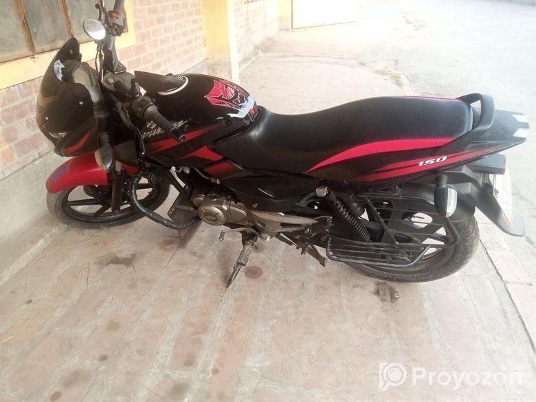 Bajaj Pulsar 150 . 2014