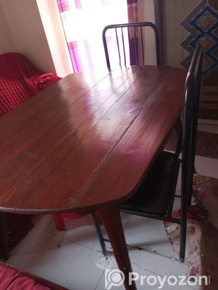 ডাইনিং টেবিল চেয়ার
