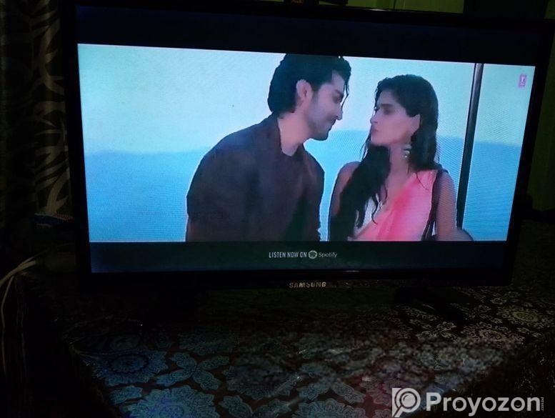 Non Smart Tv 24″