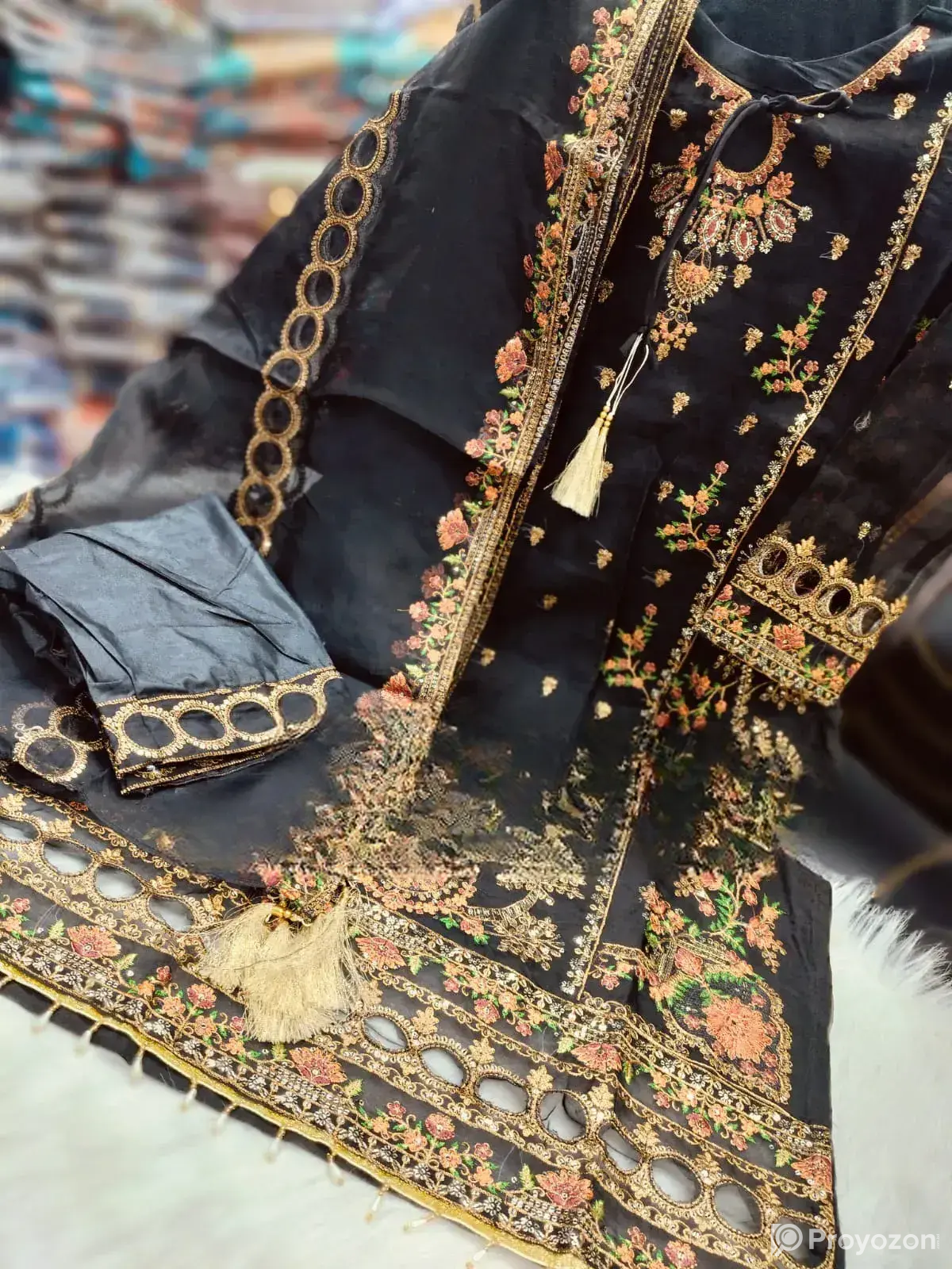 Pakistani Design 4-Piece Sada Bahar Tissue Set