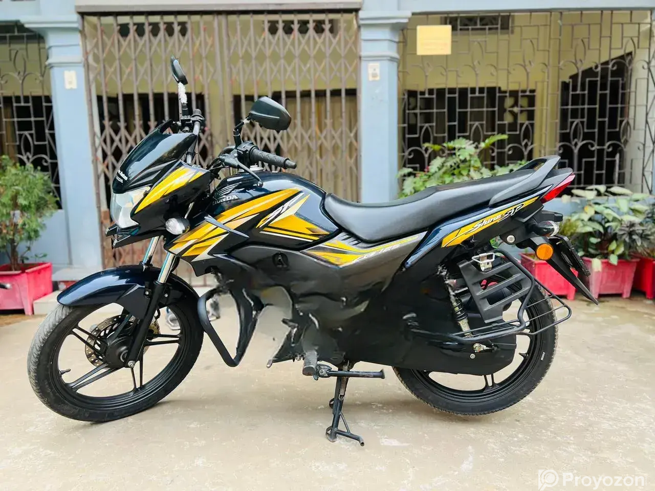 Honda CB 2022 Gray