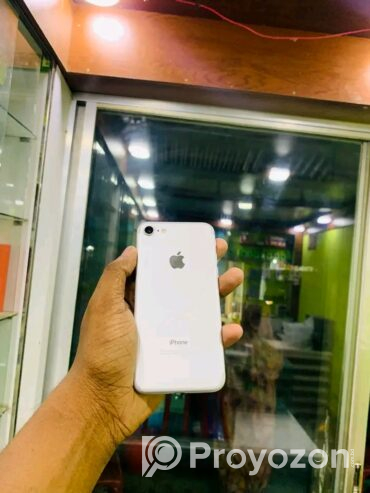 iPhone 7 (Used)