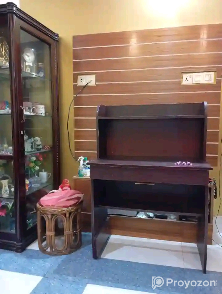 Reading Table (Used)