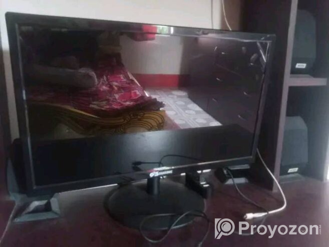 Customized full desktop computer (CPU with monitor)