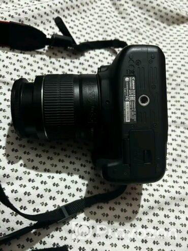 Cannon 1300D dslr camera (Used)