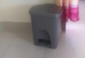 ময়লা ফেলার ডাস্টবিন