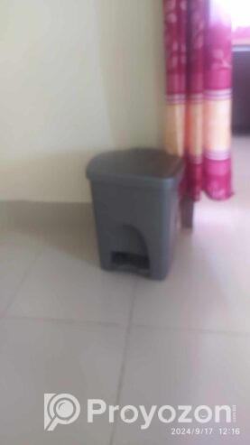 ময়লা ফেলার ডাস্টবিন