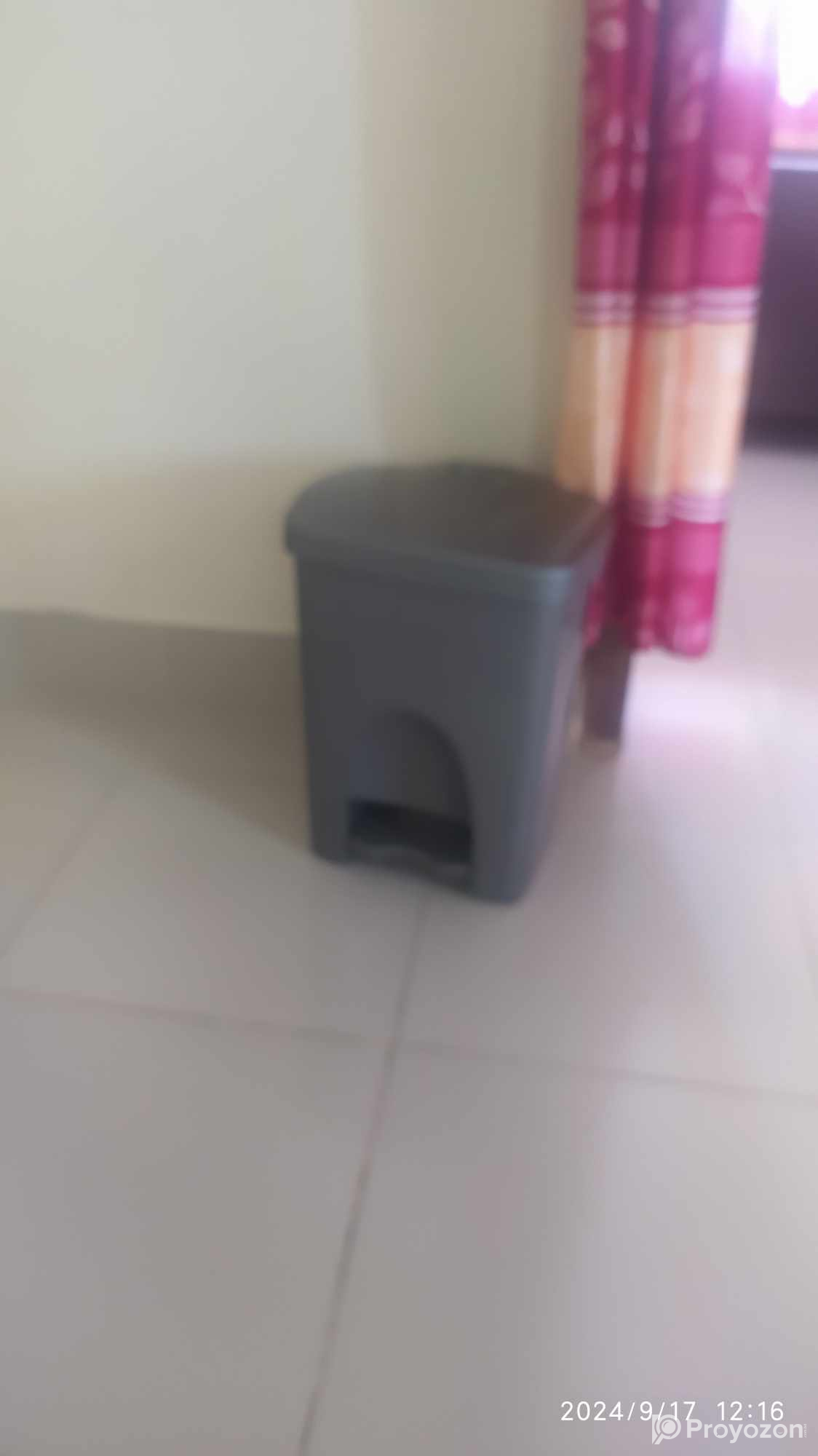 ময়লা ফেলার ডাস্টবিন
