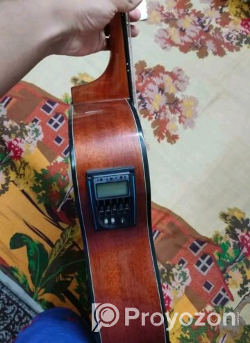 L2 720a Guitar (Used)