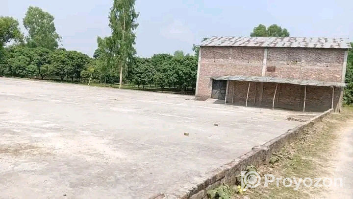 গোডাউনসহ চাতাল বিক্রি করা হবে।
