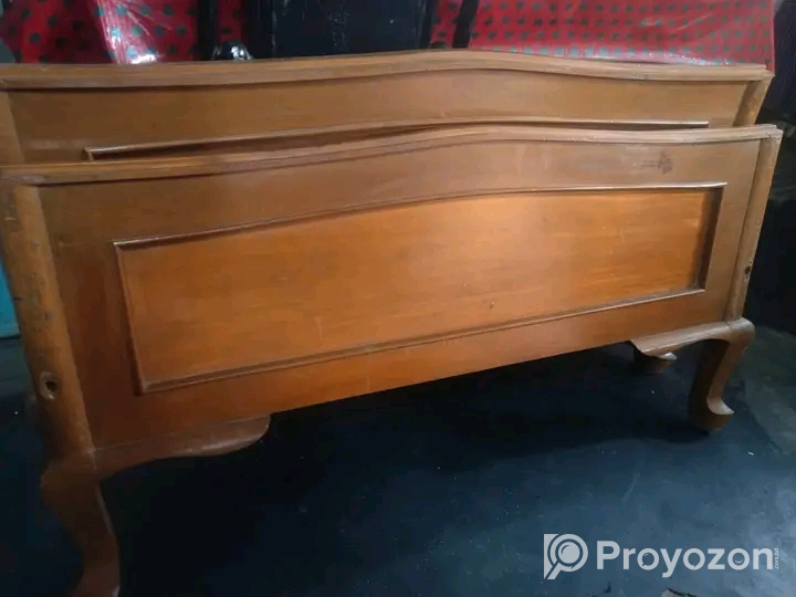 কম দামে বিক্রি হবে খাট