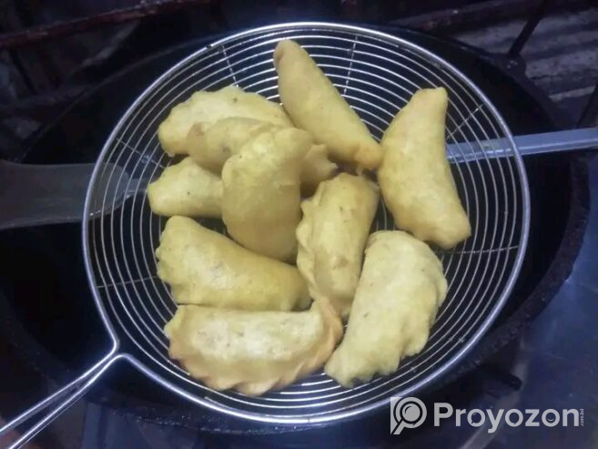 বিভিন্ন ধরনের পিঠা পেতে যোগাযোগ করুন