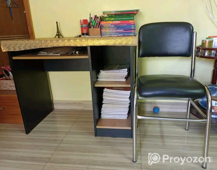চেয়ার ও টাবিল বিক্রয় করা হবে ভালো কন্ডিশন