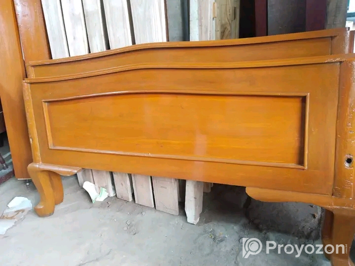 স্বল্প দামে বিক্রি হবে খাট।