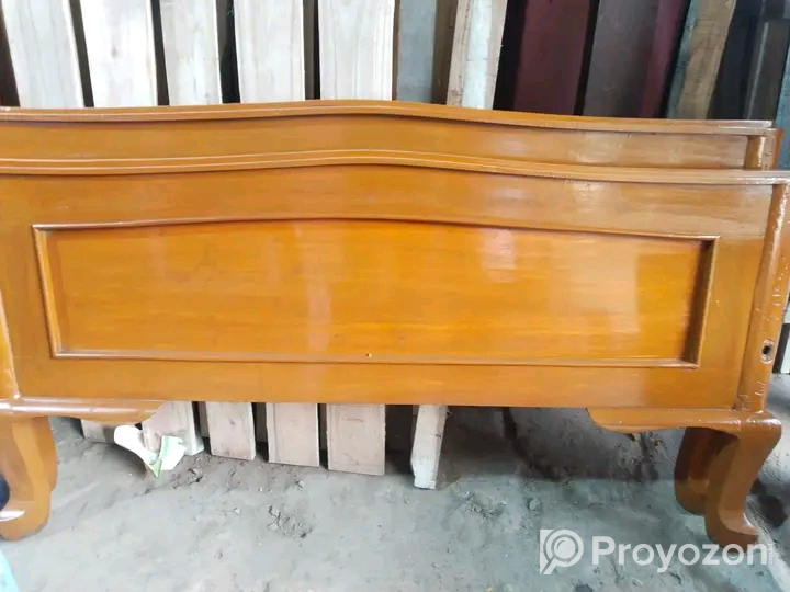 স্বল্প দামে বিক্রি হবে খাট।